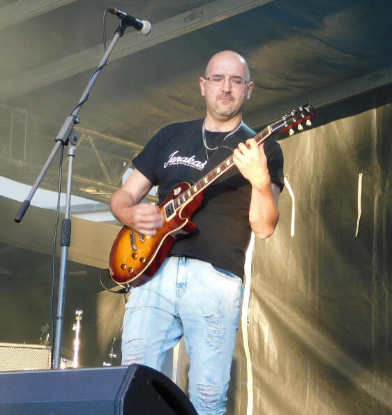 Ondřej Šima - kytara